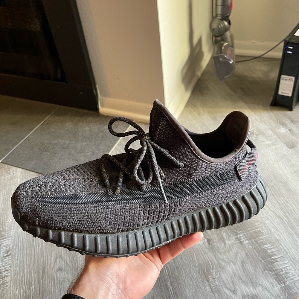 Adidas YEEZY 350 V2 Black